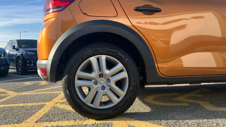 Dacia Sandero Stepway 1.0 TCe Essential 5dr Petrol Hatchback